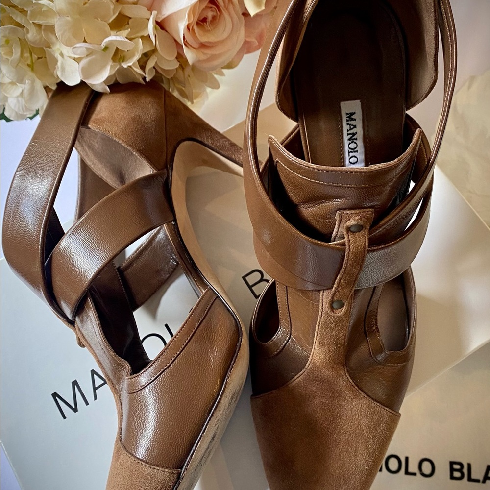 🌟💎HP 3X💎🌟MANOLO BLAHNIK- Luxury Crafted Women's Heels 👠